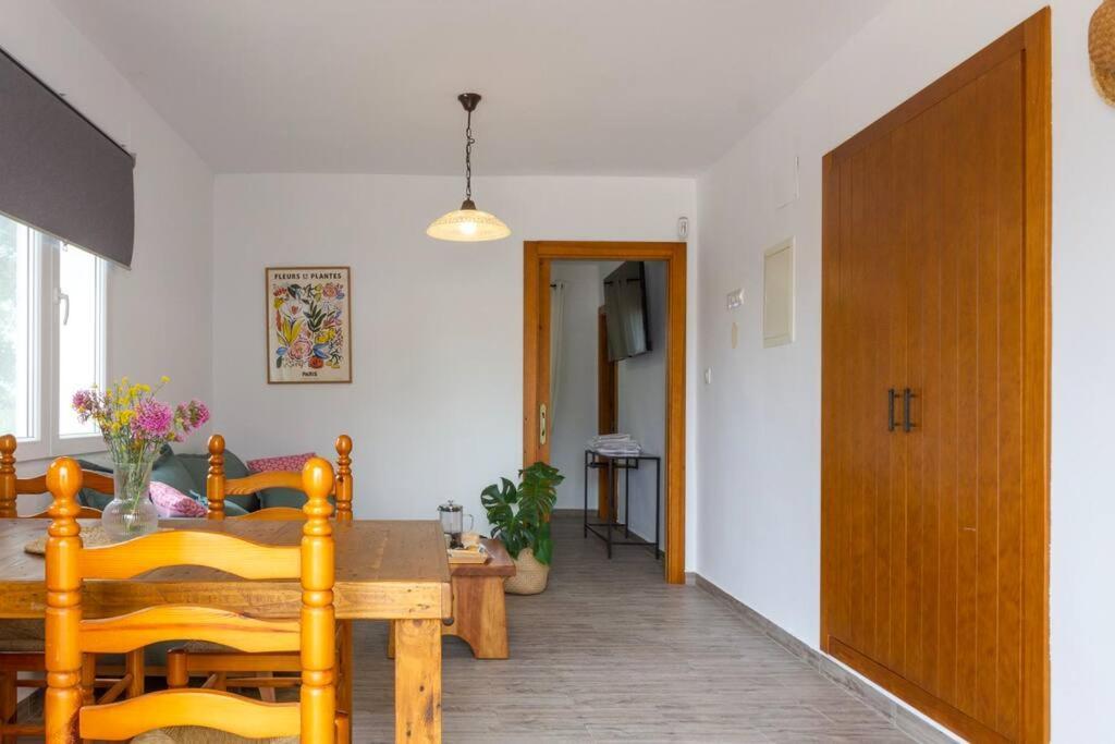 House With Swimming Pool And Amazing Sea And Mountain Views In Montgo, Ferienhaus Dénia