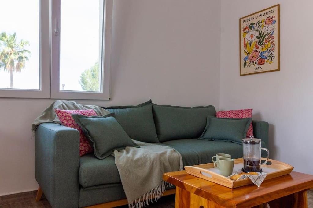 House With Swimming Pool And Amazing Sea And Mountain Views In Montgo, Ferienhaus Dénia