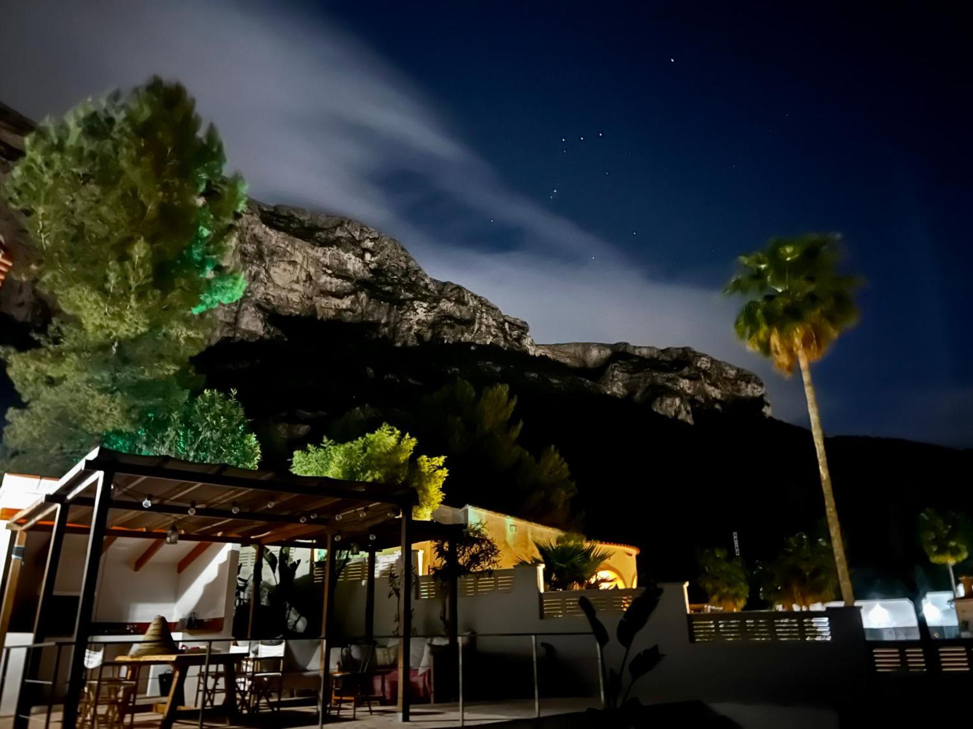 House With Swimming Pool And Amazing Sea And Mountain Views In Montgo, Ferienhaus *